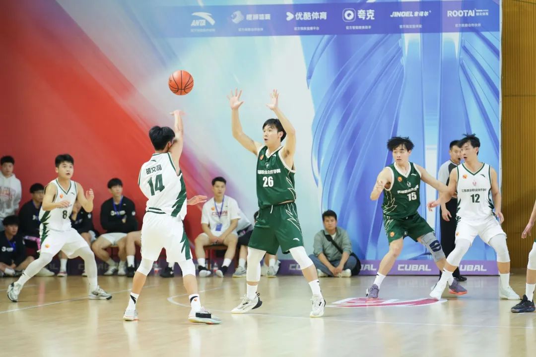 三级篮球冠军大学生是谁_大学生篮球三级冠军_三级篮球冠军大学生有奖金吗