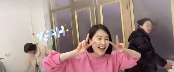 健身明星女神_健身女星_65岁女明星健身